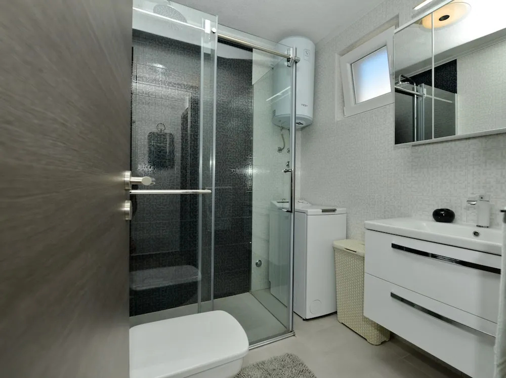 Villa PopandRock Sleeps 5 with Parking