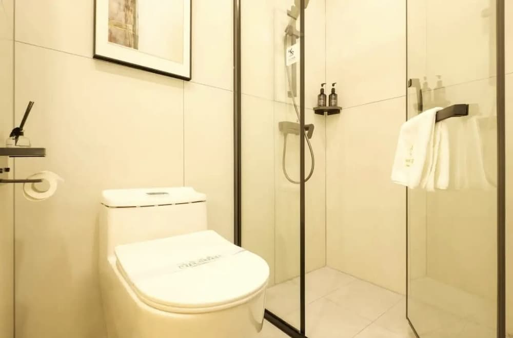 QianYue Hotel