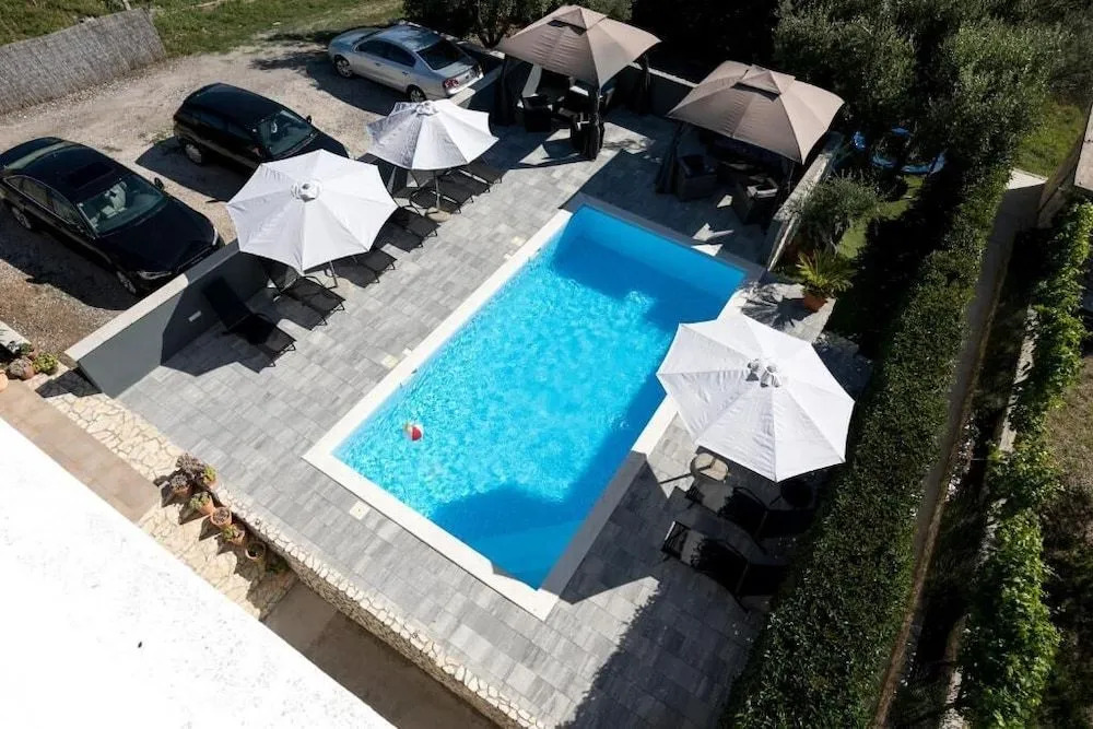 Villa Natura with private pool