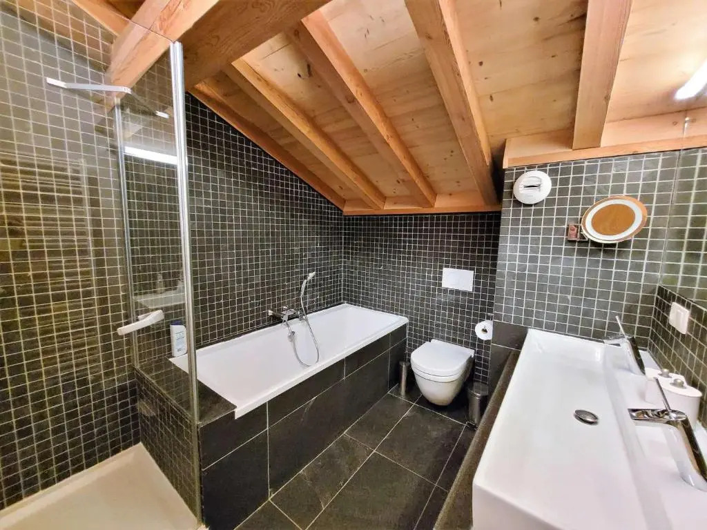 Chalet de prestige, proche des pistes aux Gets - FR-1-598-27