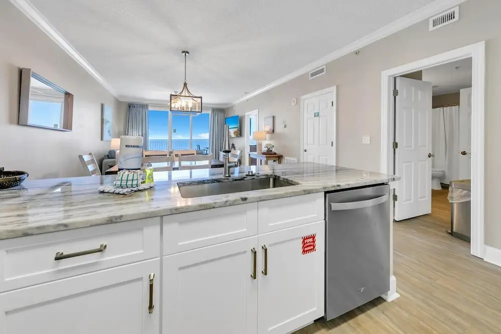 Twin Palms 1401