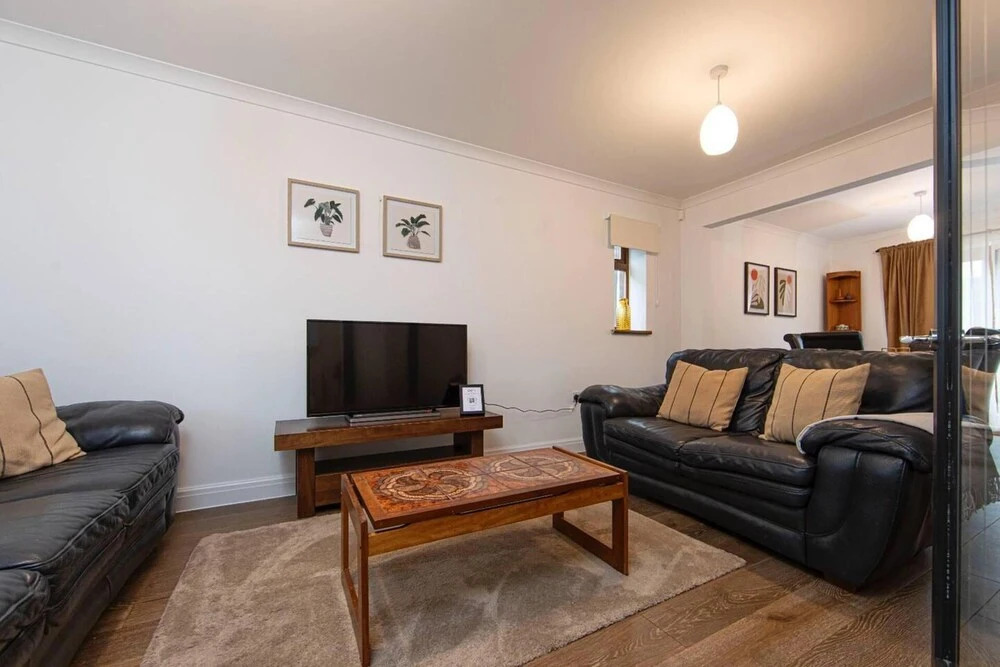 Beautiful 3-bed House in Merthyr Tydfil