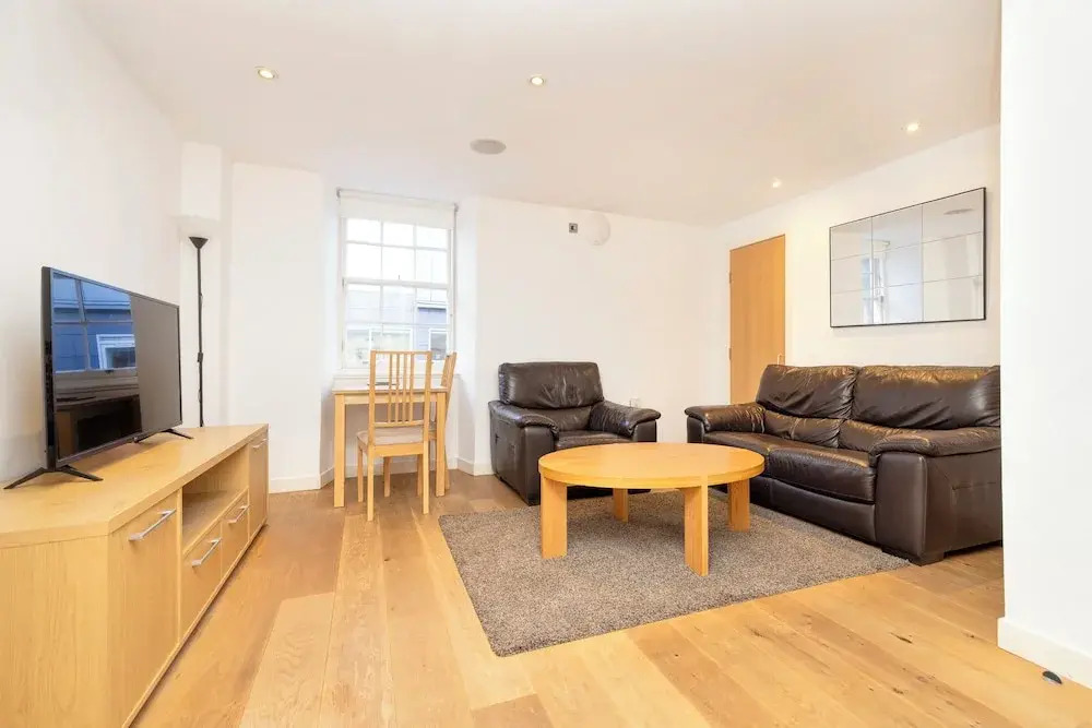 JOIVY Superb Flats in the Heart of Edinburgh