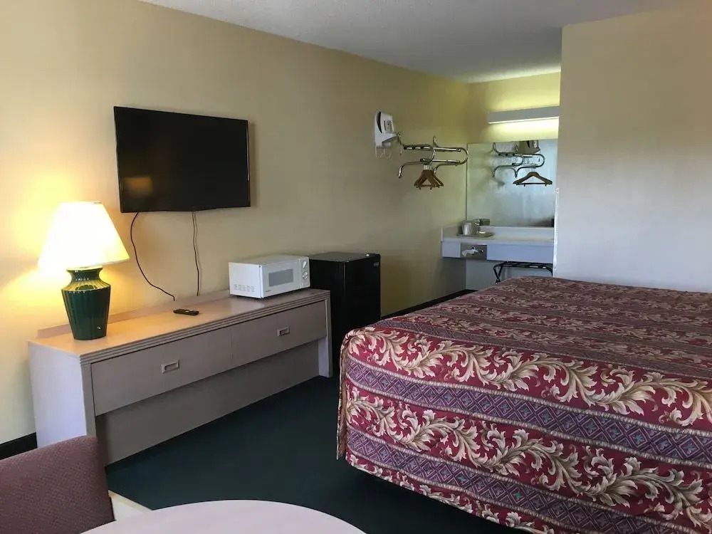 Woodstream Inn