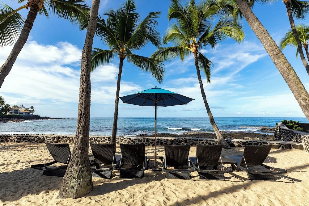 Kona By The Sea