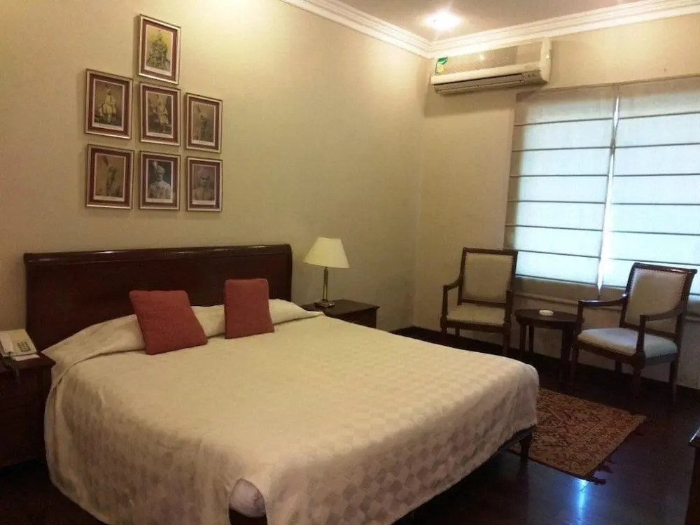 Hari Niwas Palace