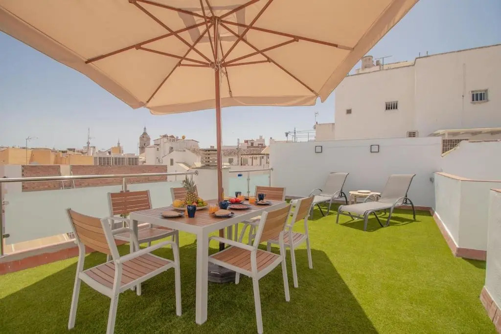 C103 - Sunny Terrace, Old Town Views