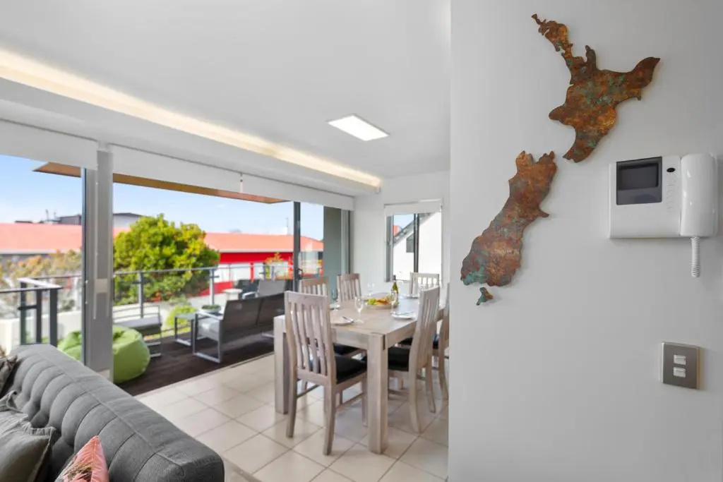 The Lake Life - Taupo Central Holiday Apartment