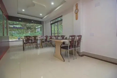 Hotel Blue Sapphire By OYO Rooms