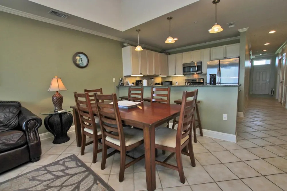Wharf 902 by Youngs Suncoast