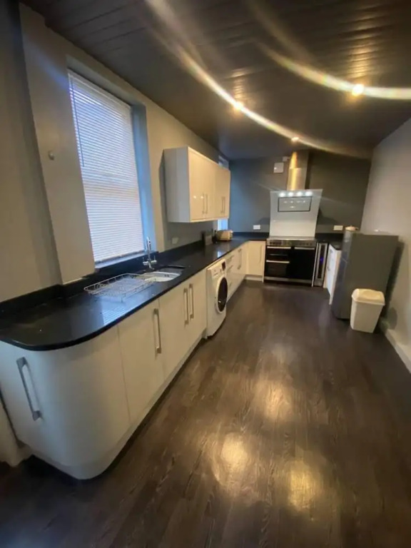 Beautiful 3-bed House in Preston