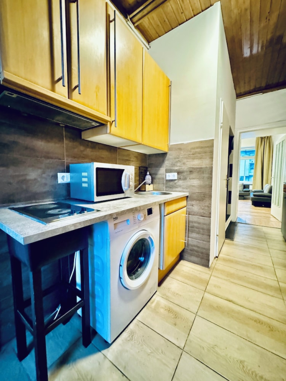 Modern Studio for 3 Near FAC Platz