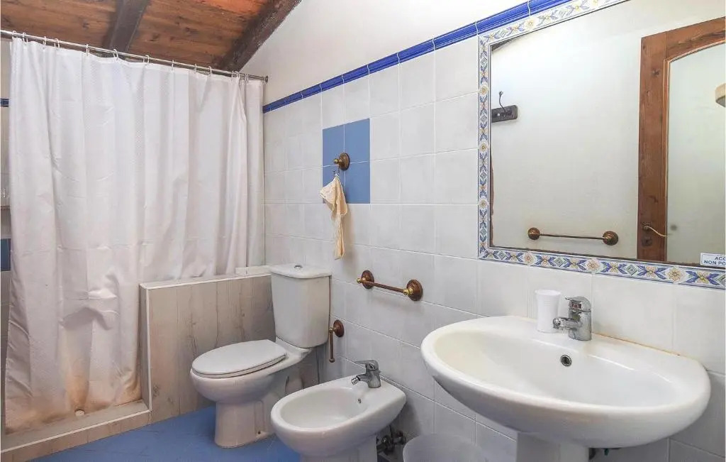 Cozy Home In Arenella With Swimming Pool