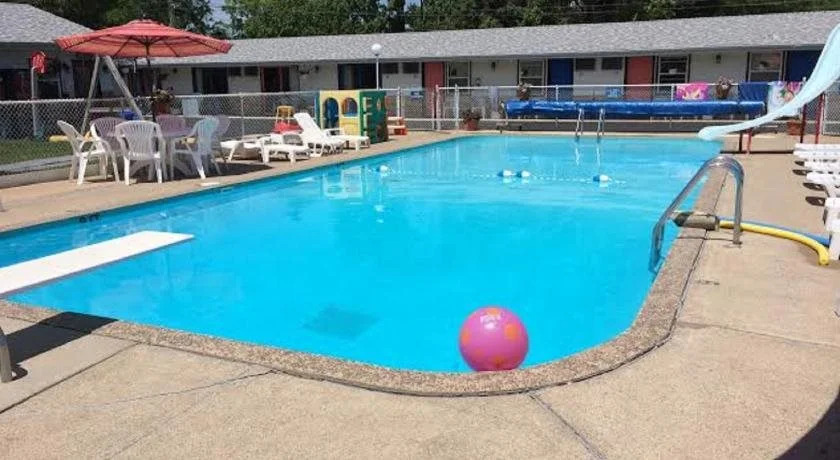 Twi-lite Motel