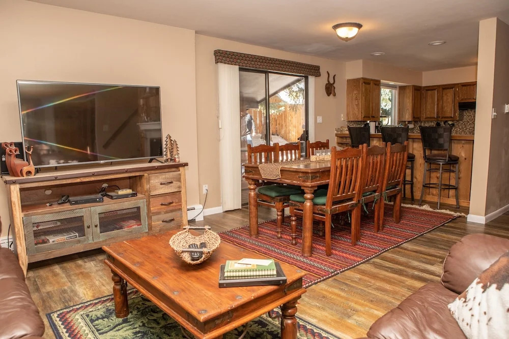 2427 Chamonix Lane 2 Bedroom
