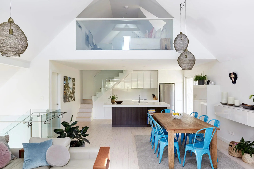 Arya House