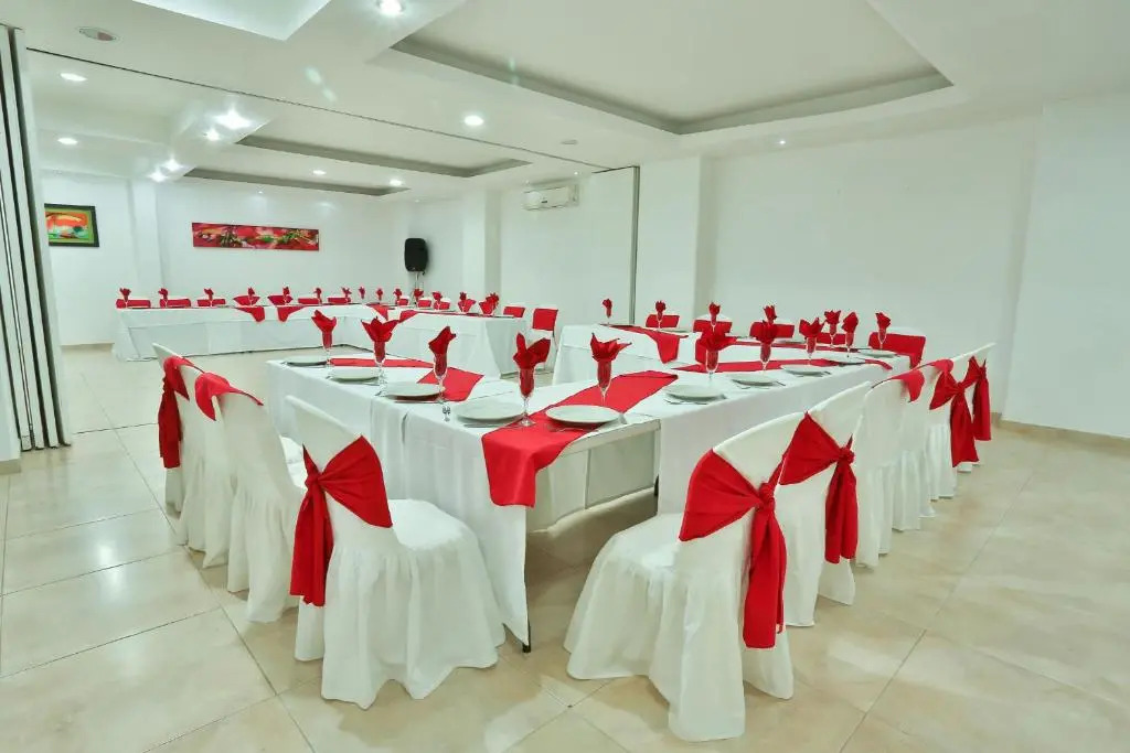 Casablanca Hotel, RestoBar, Catering, Eventos & Turismo en Garzón