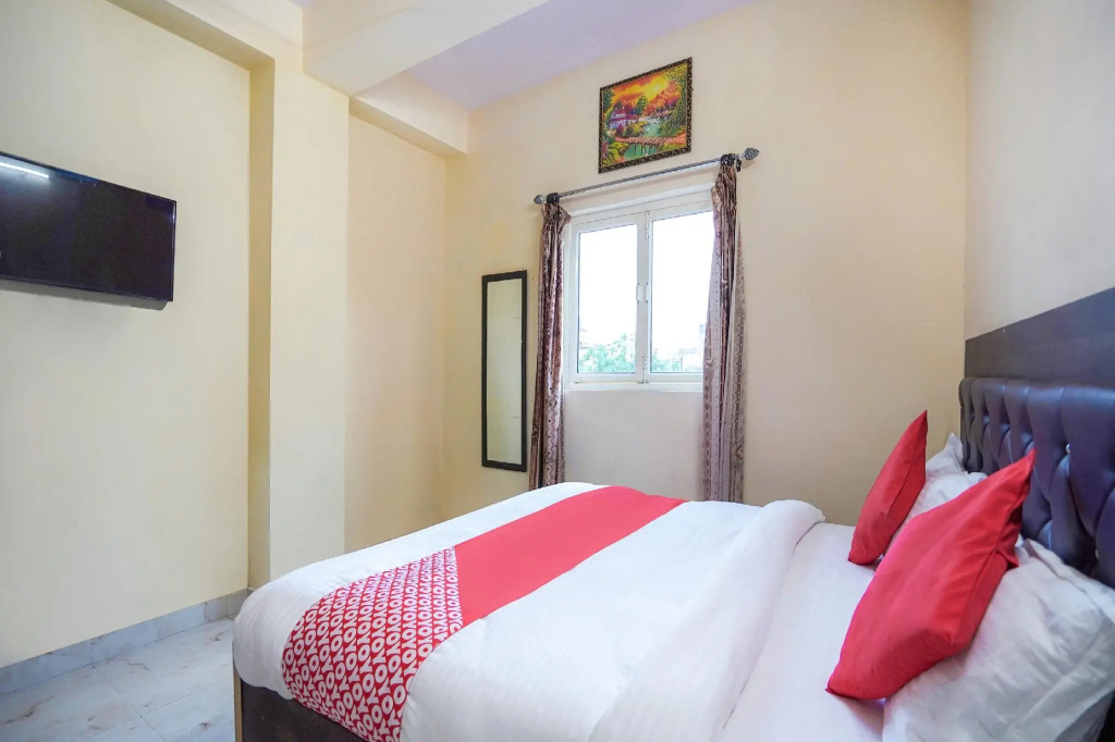 Hotel Pole Star by OYO Rooms