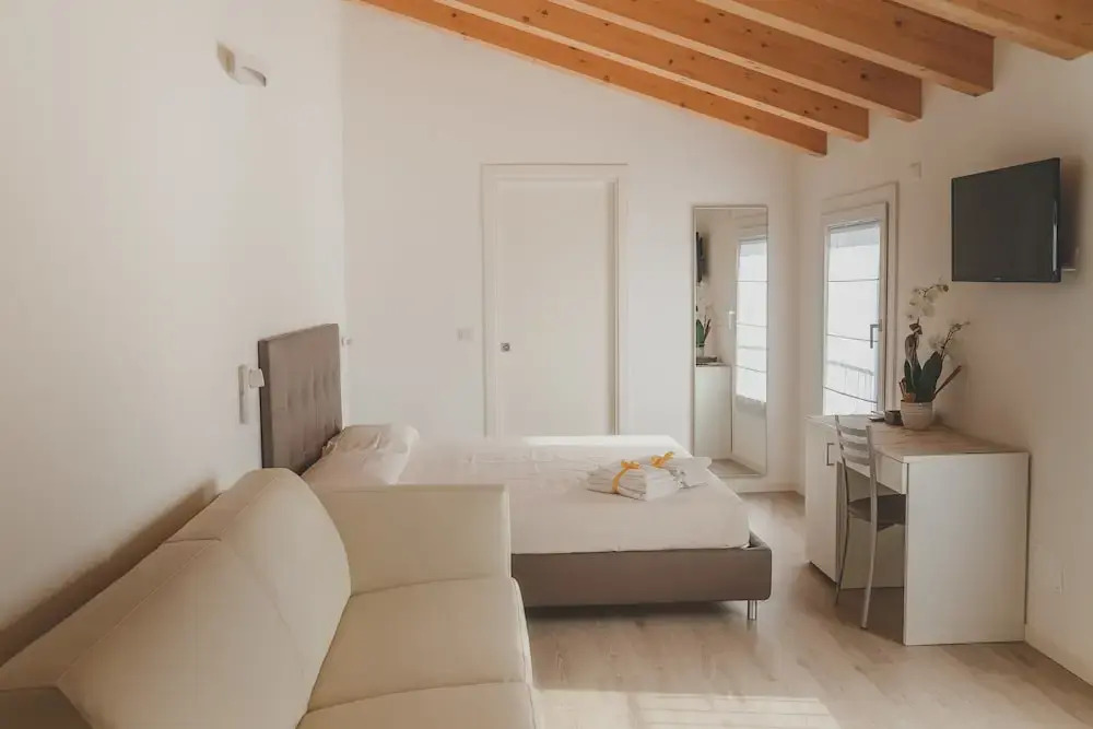 Terra Ferma Rooms&More