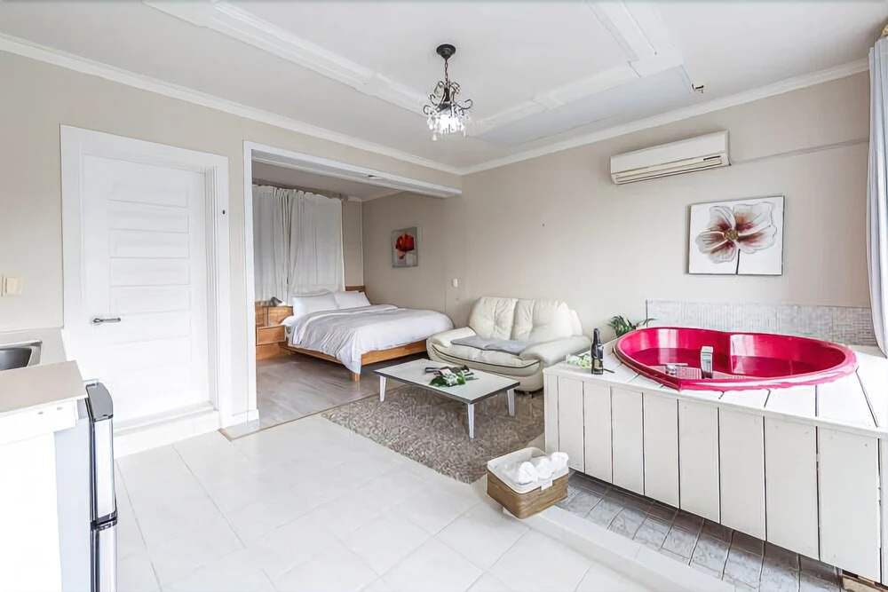 Taean Hilmare Pension
