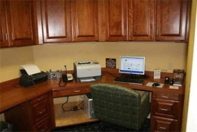Country Hearth Inn