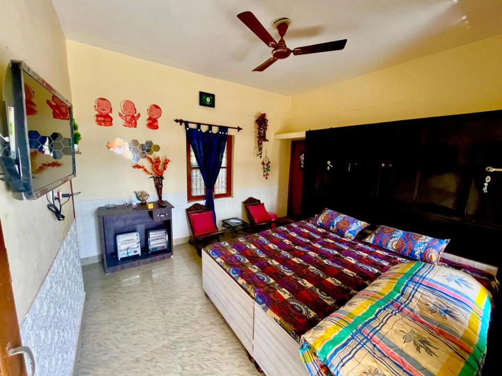 Cheerful 2 BHK Home With Free Parking & Nature View