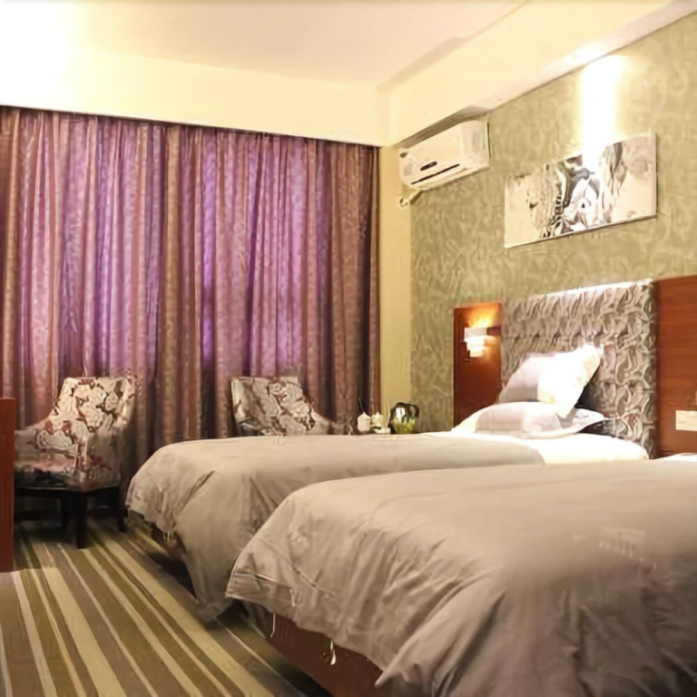 Float International Hotel