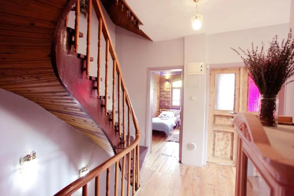all building/5floors/ garden in balat