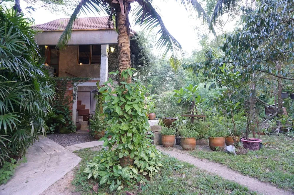 Bannaimong Treehouse