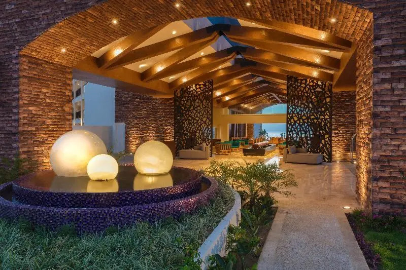 Altitude by Krystal Grand Los Cabos - All Inclusive