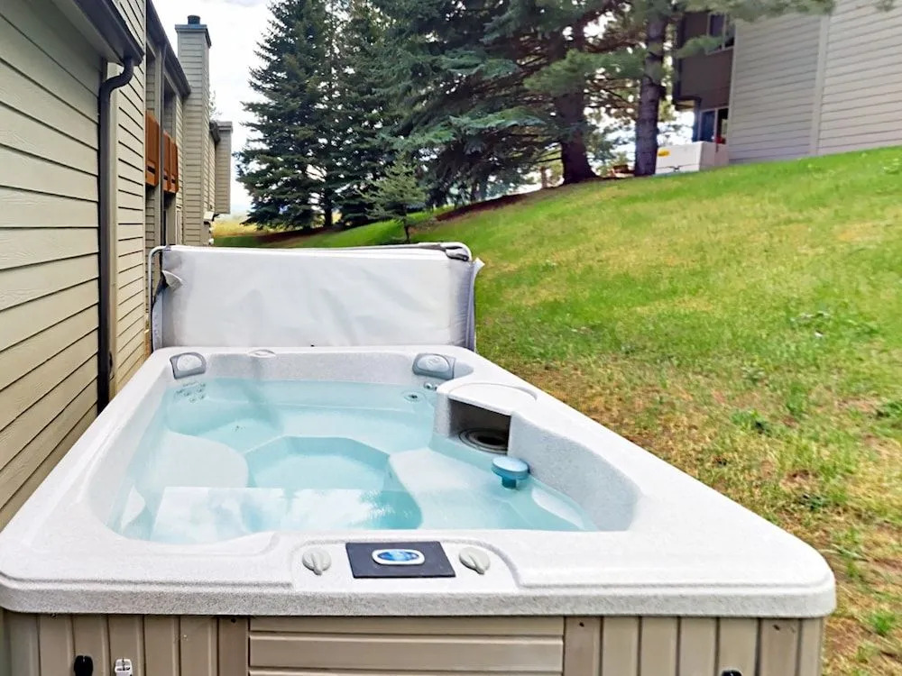 3BR Park City Condo Steps from the Lift by RedAwning