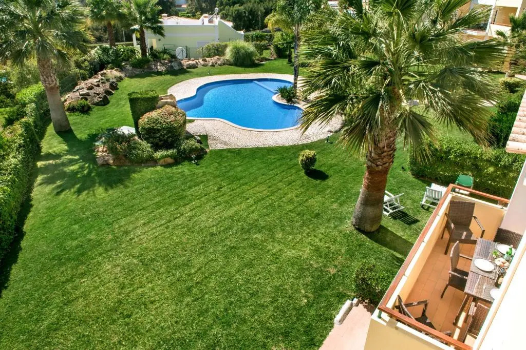 Luxurious First Floor Apartment Sleeps 4