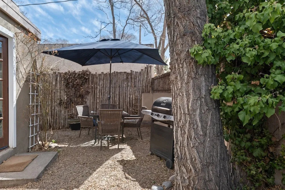 Reposado - Kiva Fireplace, Walk Everywhere, Adorable Patio