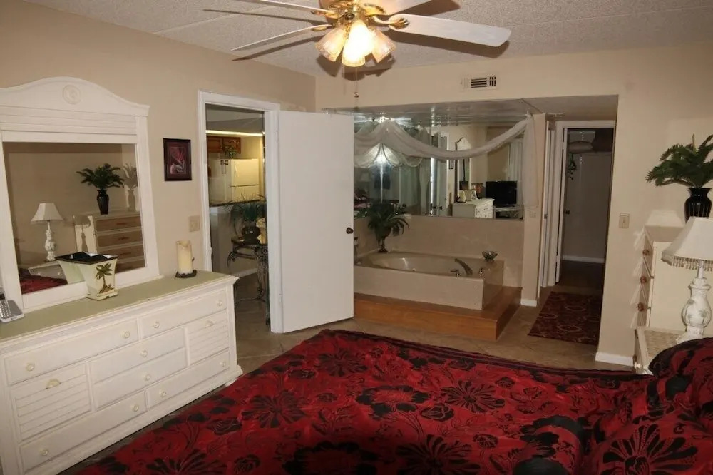 Windjammer 407 2 Bedroom Condo