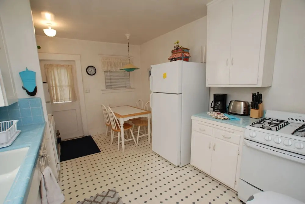 2710 W Ocean Front Lar 2 Bedroom Home
