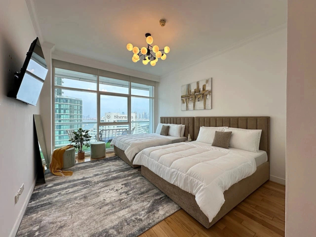 Квартира JBR Beachfront 3BR Sleeps 12 Pool Sea View