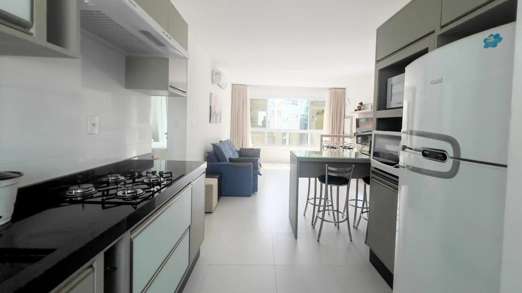 Apartamento 2 dormitórios a 400 metros do mar