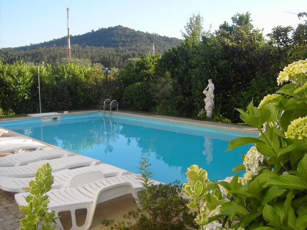 Villa With 4 Bedrooms in Ponte de Lima, With Wonderful Mountain View,