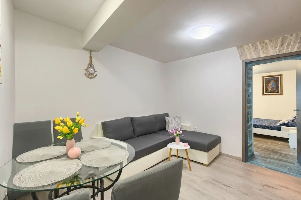 Apartment Old City 1