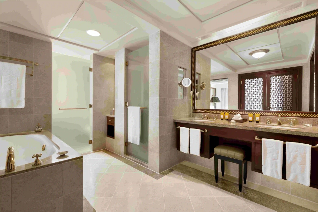 Al Husn Hotel Muscat