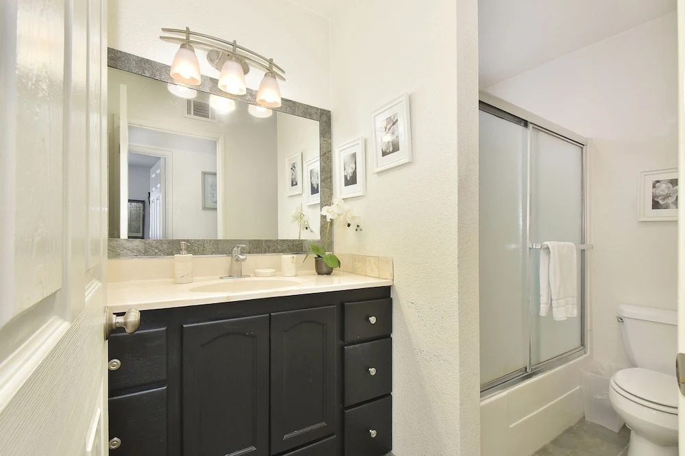 303 35th St 68219 by RedAwning