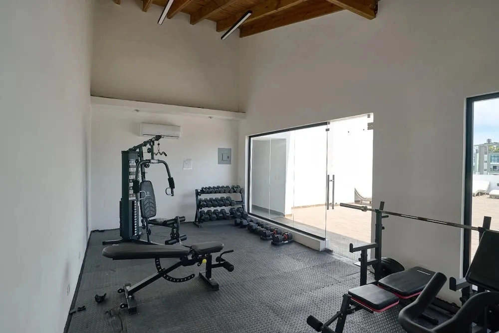 Coral Park Tower Downtownsd Pool Gym Balcony