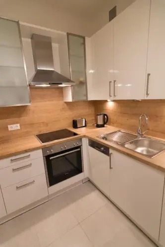 Modern Apartment at Rathaus
