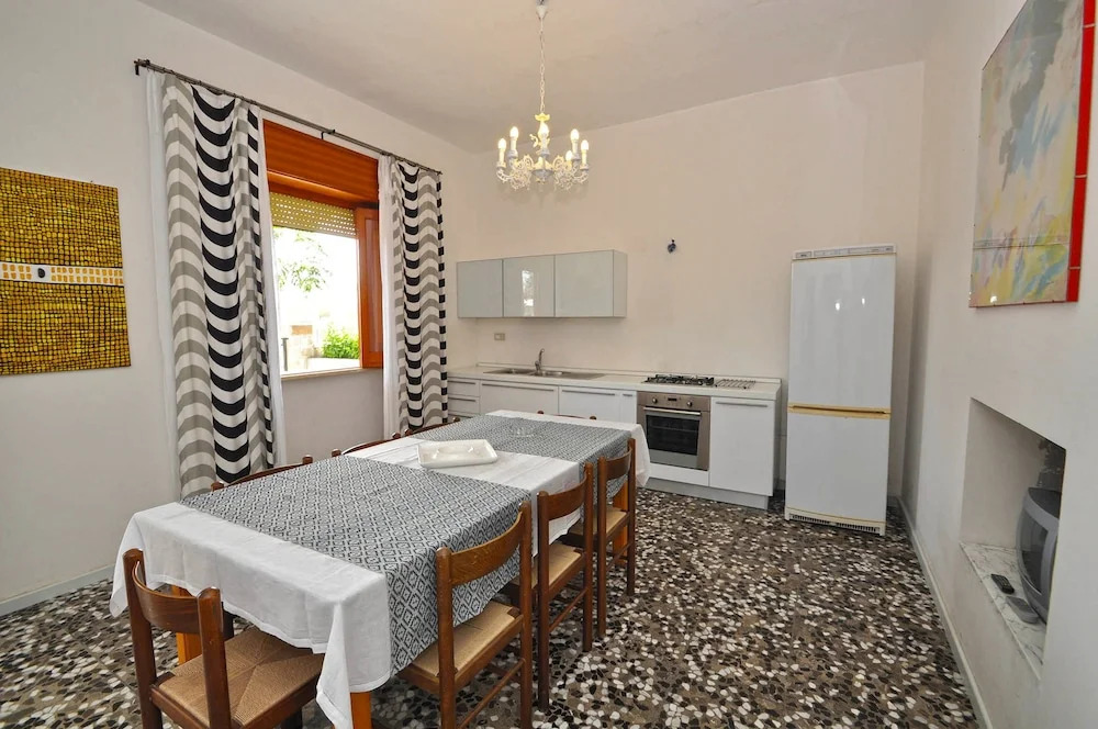 Villa Iris