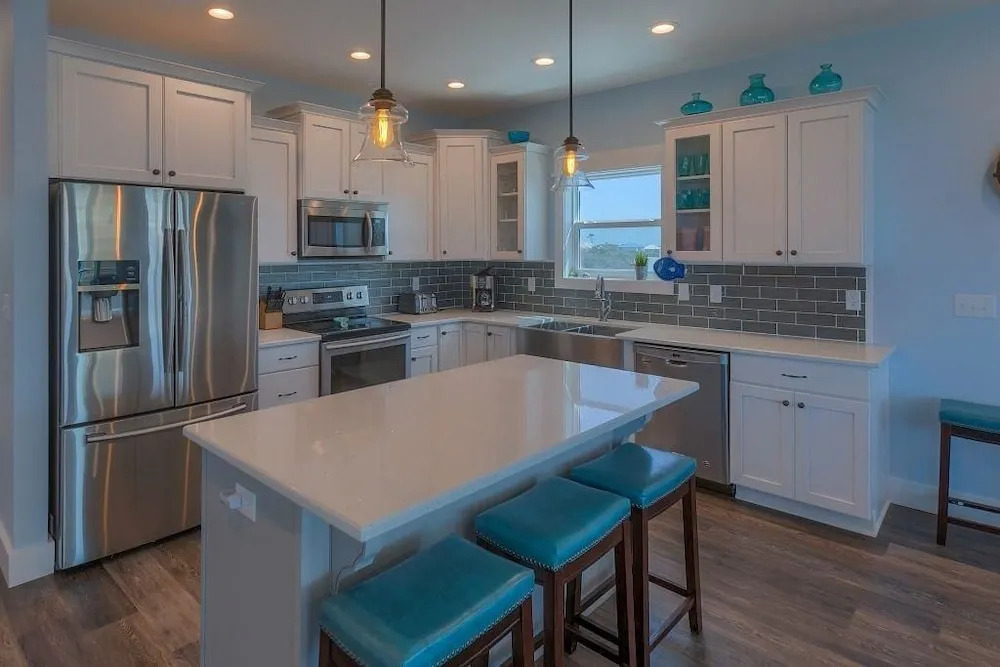 Beach Hop Apartment 4 Bedroom
