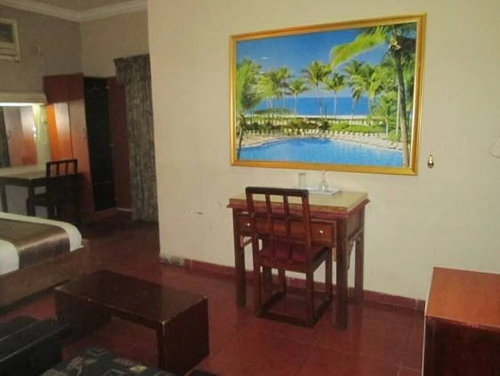 Ths Le Chateau Thelpim Hotels