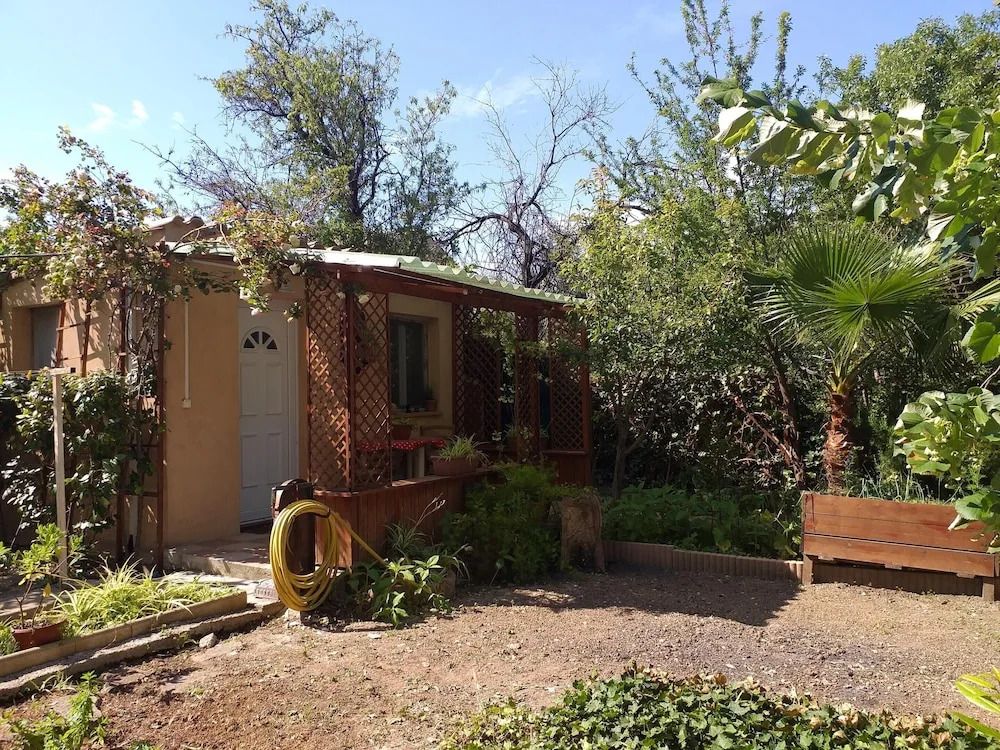 Studio In Ceyreste With Enclosed Garden And Wifi