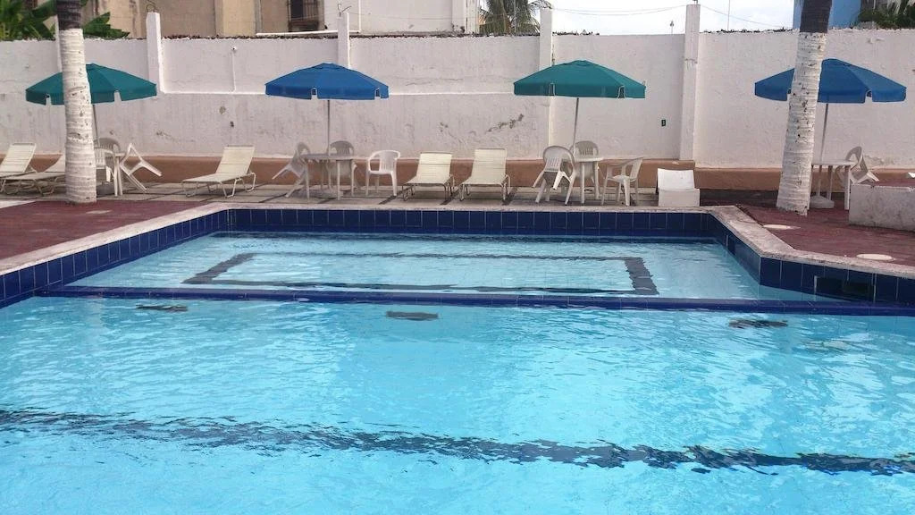 Hotel & Suites Santa Barbara