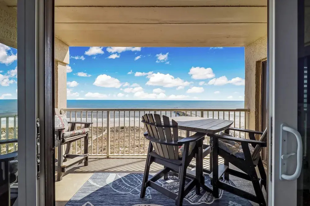 672 Amelia By The Sea