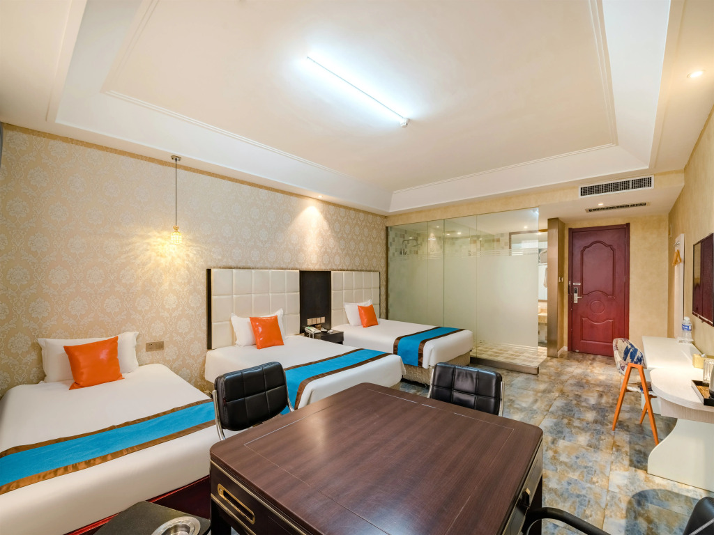 Qingluan Holiday Hotel
